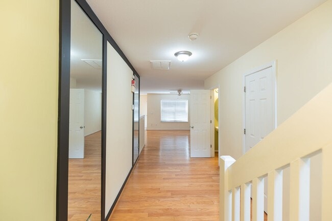 Photo - 117 Goldfinch Ave