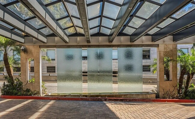 Entry area - 121 S Hope St Unit 405
