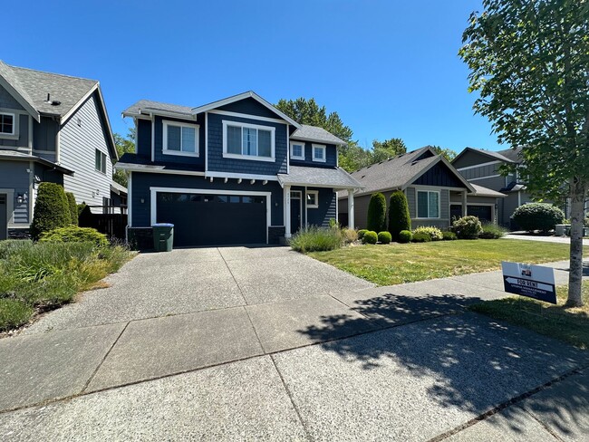 Building Photo - 3 Bed, 2.5 Bath House in Cordata Neighborhood