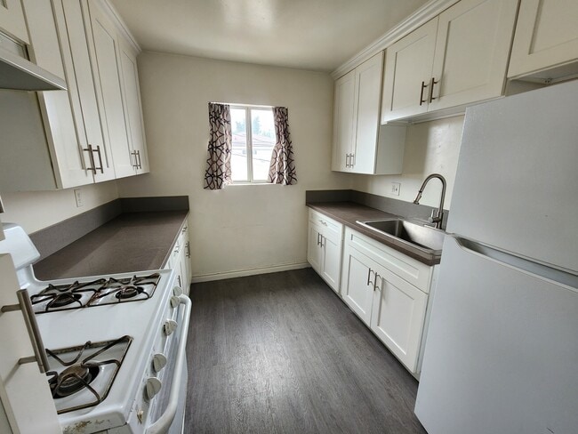 Photo - 2385 Chanslor St Unit #4