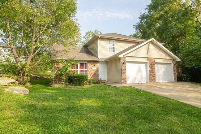 Photo - 1326 Godas Townhome