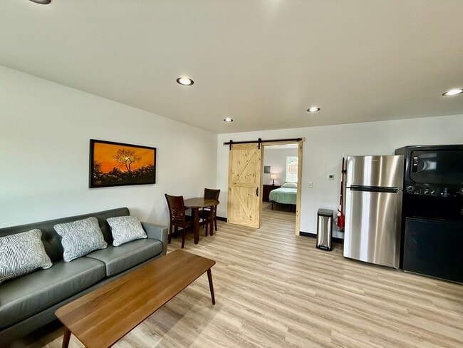 Photo - 46860 Isaak Rd Unit C