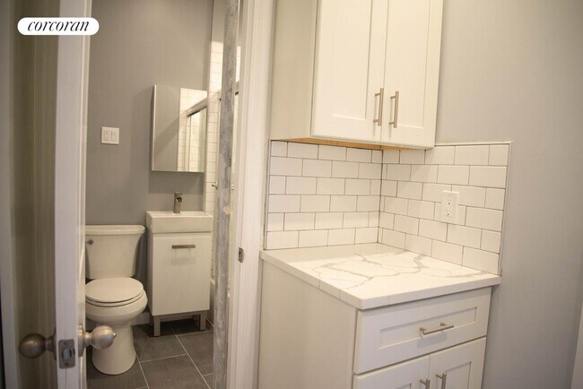 Photo - 162 W 123rd St