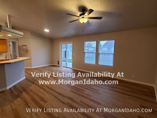 Photo - 521 S Valley Dr