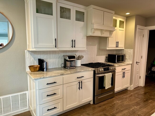 Photo - 1613 S 26th Pl