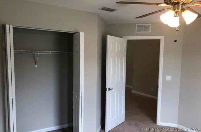 Photo - 368 SW Tulip Blvd