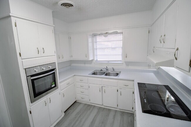 Photo - Spacious Renovated Home