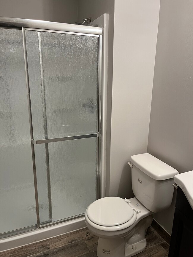 Photo - 547 Petty St