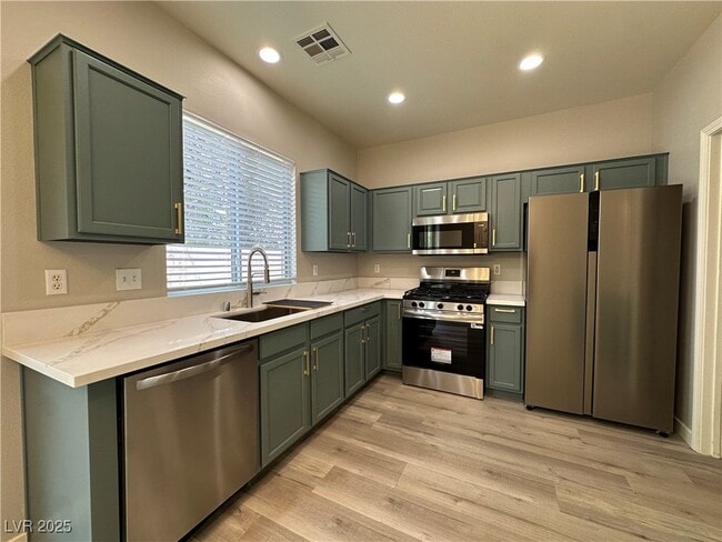 Photo - 2637 Heathrow St