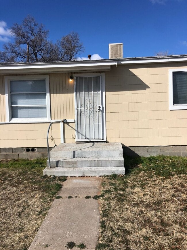 Building Photo - Gorgeous 2 bedroom ready to move in Rental