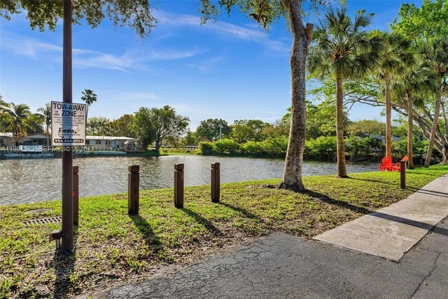 Photo - 1701 NW 96th Terrace Unit 1C