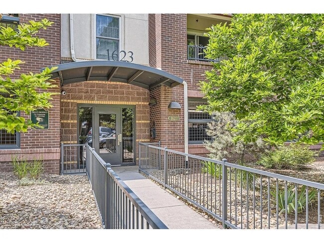 Building Photo - 1623 Saint Paul St Unit 310