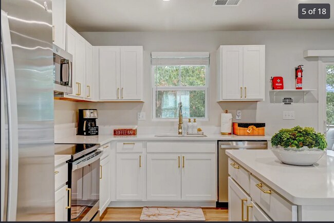 Photo - 1001 Cyprus Ct