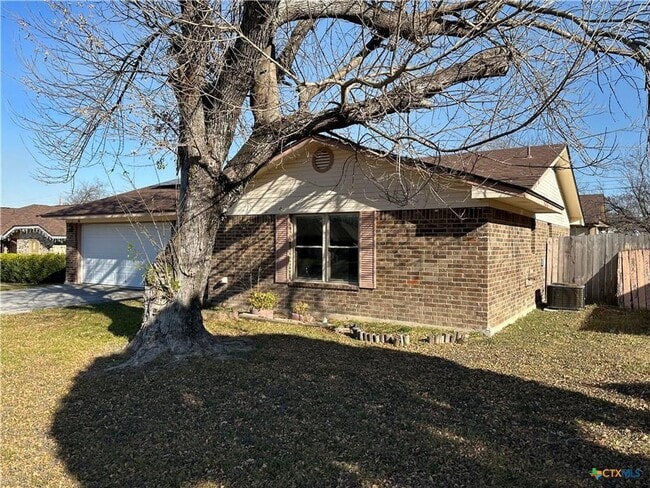 Photo - Spacious 3 Bedroom Home with Sunroom & Large Backyard