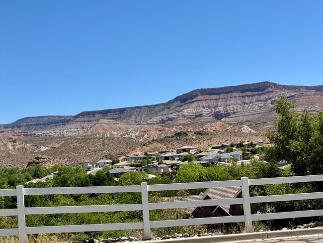Photo - VIEWS in Toquerville Four Bedroom