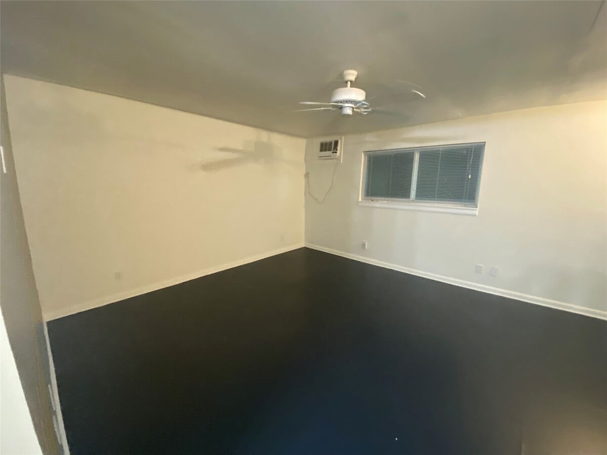 Photo - 219 W Alabama St Unidad 05