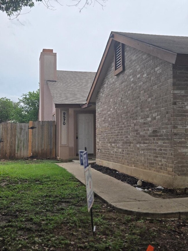 Photo - 9570 Bowen dr House