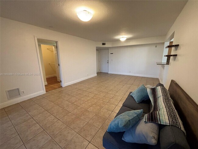 Photo - 5761 Riverside Dr