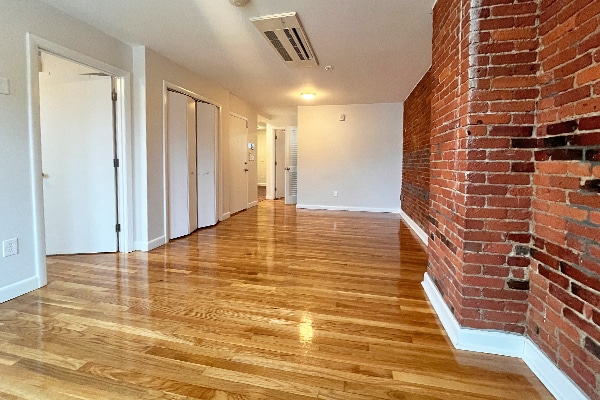 Building Photo - 155 Broadway Unit 02