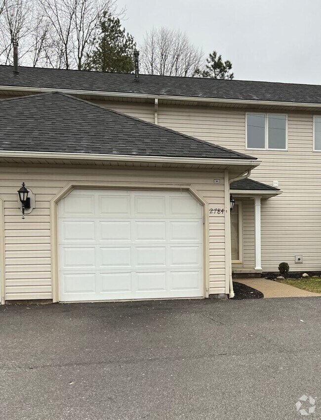 Building Photo - Remodeled 3 Bedroom 2 Bath Condo