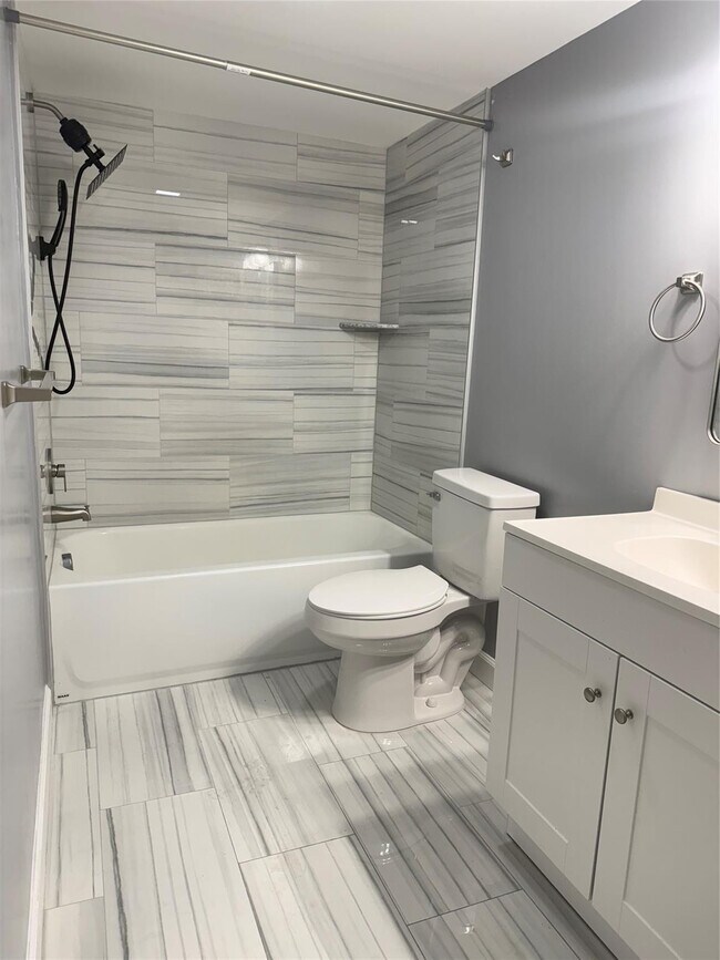 Photo - 7630 Westwood Dr Unit 316