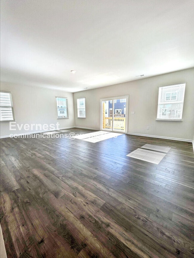 Photo - 813 Washington St