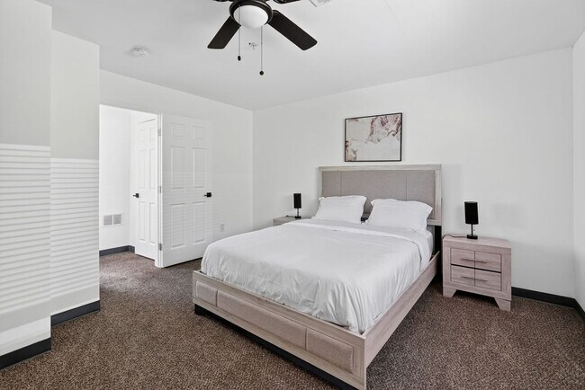 Photo - 5271 W Fayetteville Rd Unidad SI FL2-ID1613355P