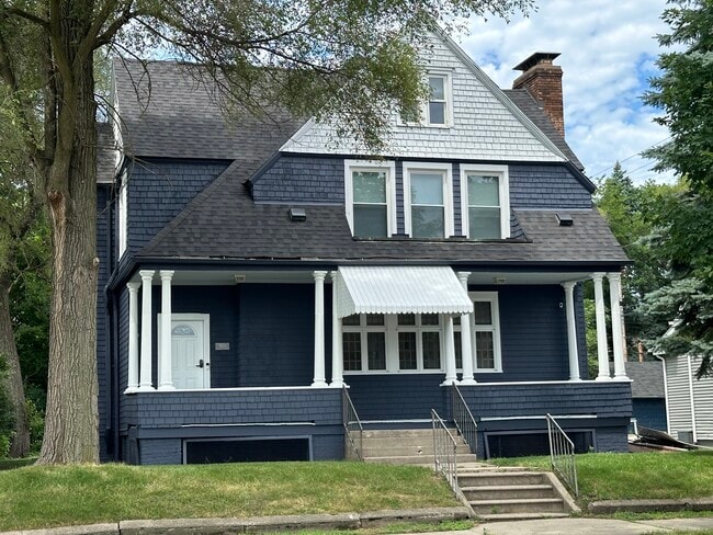 Photo - 1003 E Washington St
