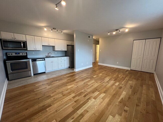 7528#8 - Penn Avenue Properties