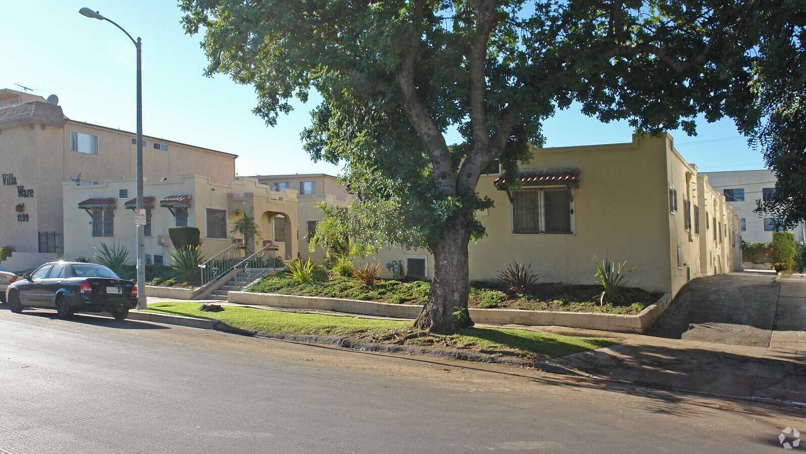 Photo - 1187 S Bronson Ave