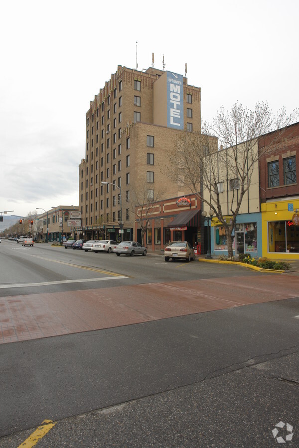 Photo - Cascadian Apartments