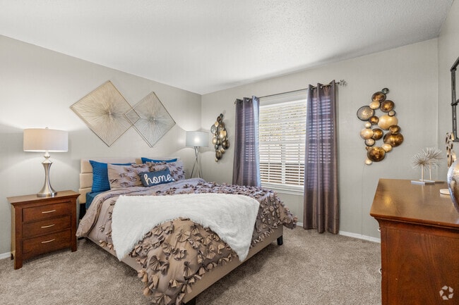 2BR, 1BA - 903 SF - Bedroom
