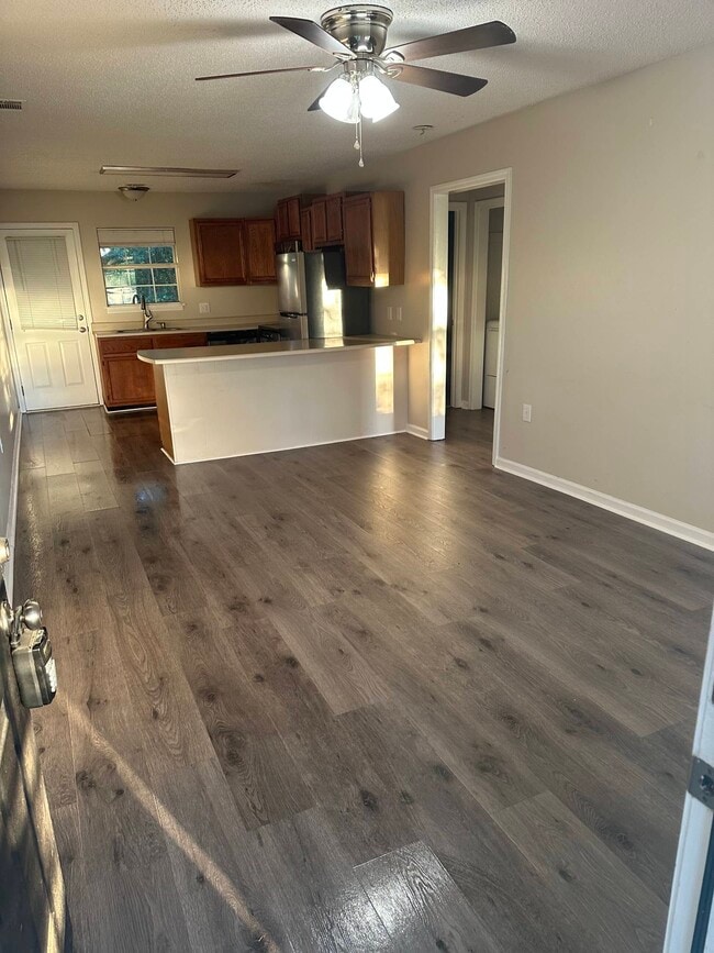 Photo - 216 S Mulberry St