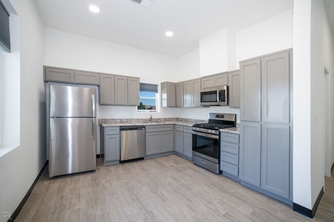 Photo - 195 N 17th Ave