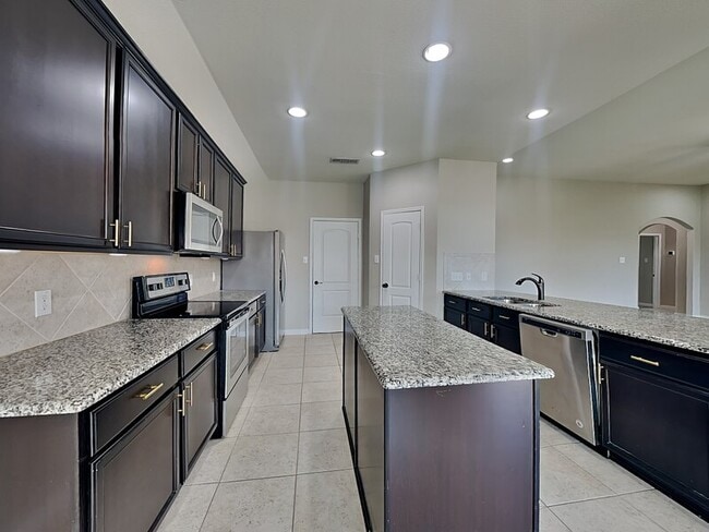 Photo - 528 Meadow Springs Dr