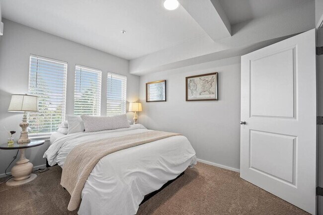 Photo - 624 E 32nd St Unidad ID1297492P