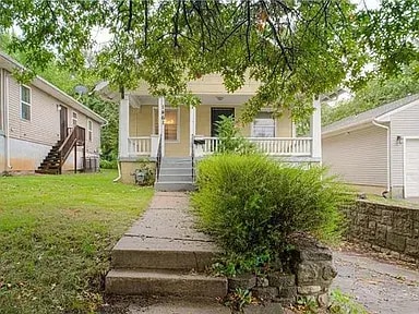 Building Photo - 1461 E 66th Ter