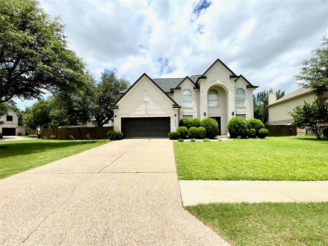 Building Photo - 16028 Dark Ln