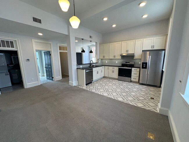 Photo - Charming 2 Bed 1 Bath Apartment in Downtown Fredericksburg