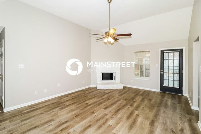 Photo - 3 Bedroom Pet-Friendly Home in Memphis, TN with Main Street Renewal
