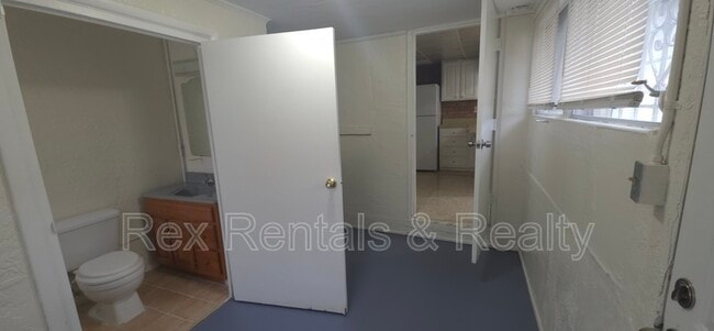 Photo - 6559 Bougainvilla Ave S