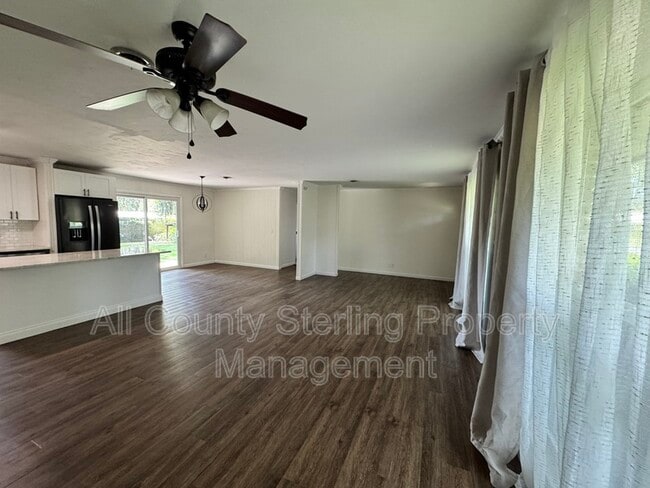 Photo - 353 SE Olustee Ave