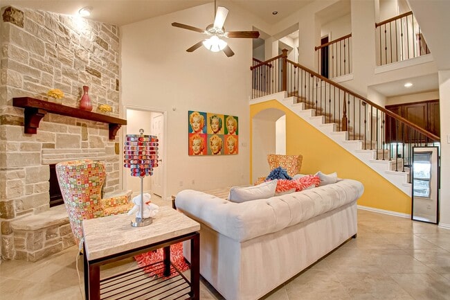 Building Photo - 8219 Peppervine Ct