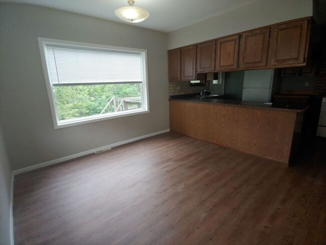 Photo - 616-618 Spear Ave Unit 618 Spear Ave