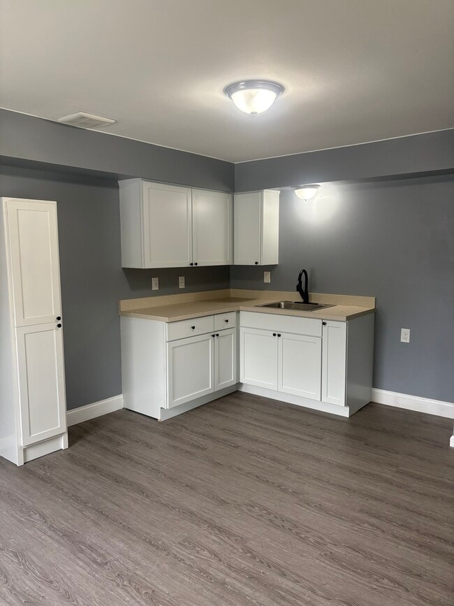 Photo - 5220 Western Rd