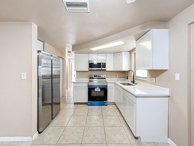 Photo - 3632 Brompton Dr