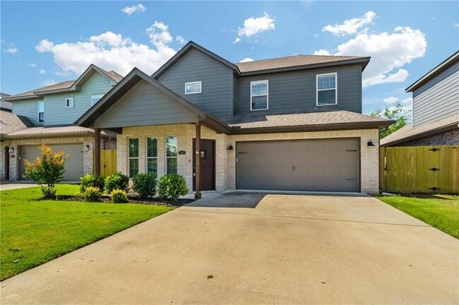 Photo - 3207 SW Hillstone Ave House