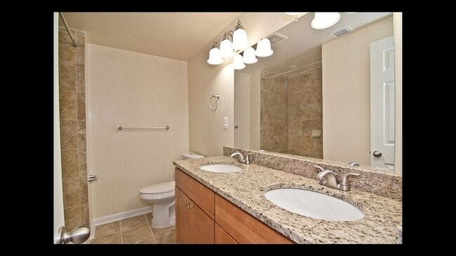 Photo - Oaklawn Apartments
