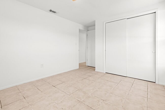 Photo - 1057 Tropical Ave NW