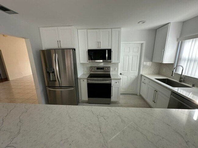 Photo - 3291 SW 4th St